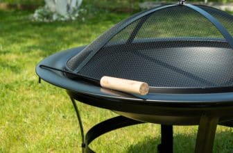 Feuerschale mit Funkenhaube