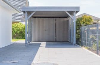 Carport mit Schuppen hintendran