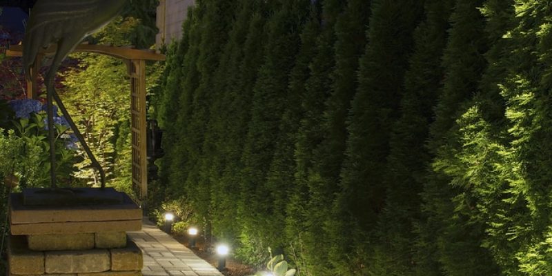 Gartenbeleuchtung – Fackeln, Windlichter, etc.