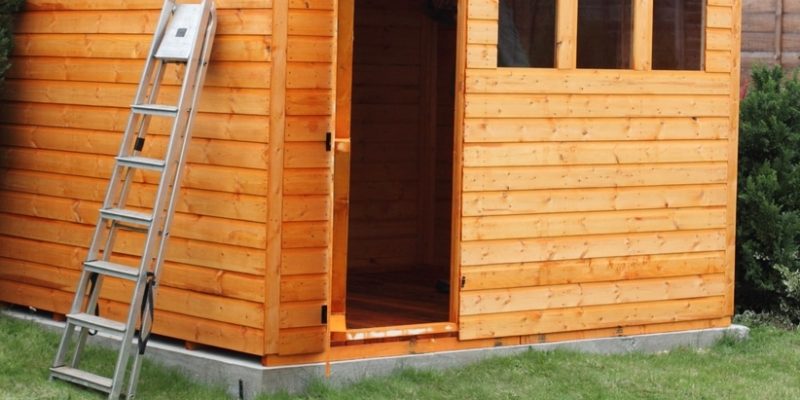 Gartenhaus aus Holz mit Flachdach