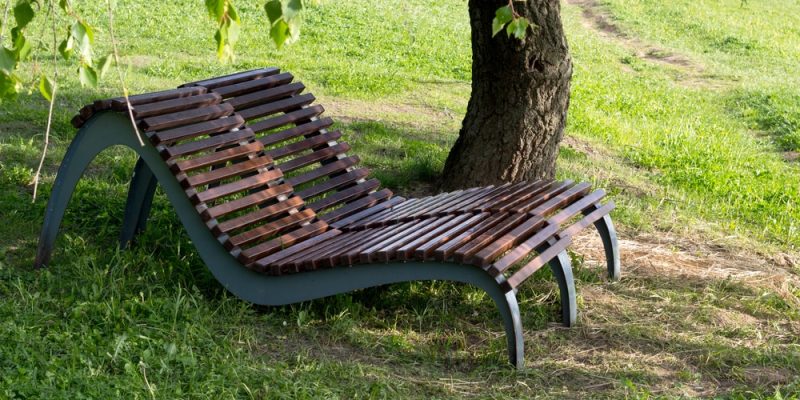 Gartenliege Metall und Holz
