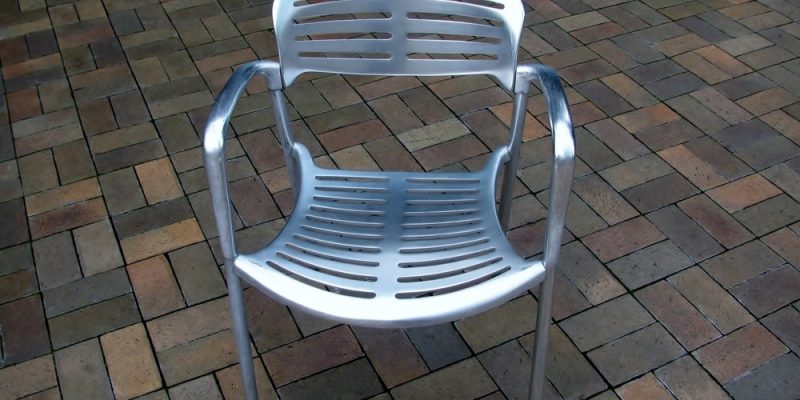 Gartenstuhl aus Aluminium