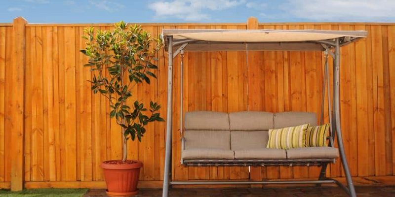 Die Hollywoodschaukel – eine Gartenmöbel-Ikone